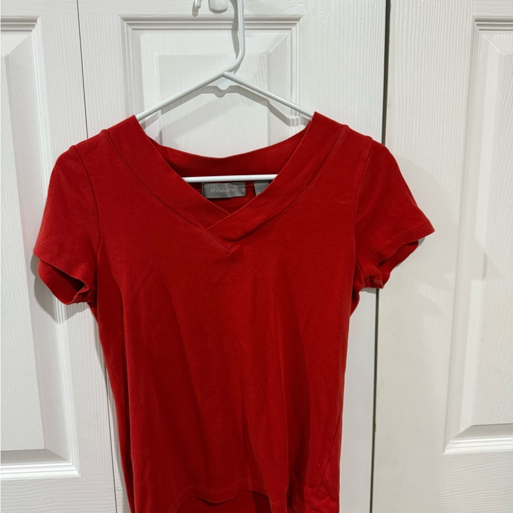 Liz Claiborne Red Fitted Short Sleeve T-Shirt